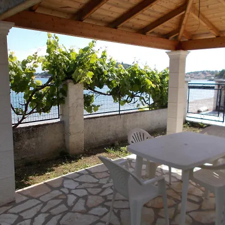Eva * Kassiopi
