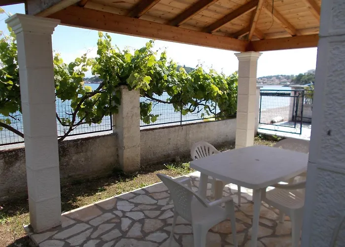 Eva * Kassiopi